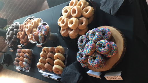 Donut Shop «Daylight Donuts», reviews and photos, 7550 Creedmoor Rd # 101, Raleigh, NC 27613, USA