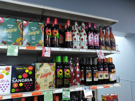 Liquor Store «Applejack Wine & Spirits», reviews and photos, 3320 Youngfield St, Wheat Ridge, CO 80033, USA