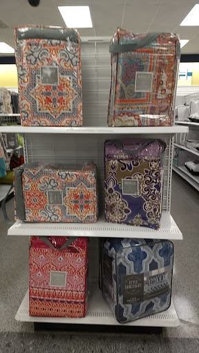 Clothing Store «Ross Dress for Less», reviews and photos, 6610 Mooretown Rd, Williamsburg, VA 23188, USA