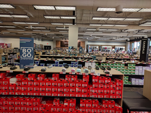 Shoe Store «Off Broadway Shoe Warehouse», reviews and photos, 13400 Jamboree Rd, Irvine, CA 92602, USA