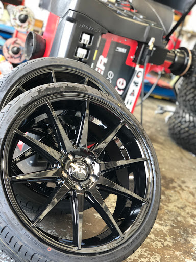 Tire Shop «L & R Tire Shop - Total Car Care», reviews and photos, 6923 W Hillsborough Ave, Tampa, FL 33634, USA