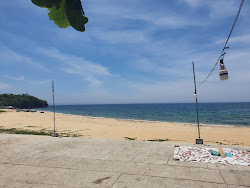 Photo de My Khe Beach avec rivage droit, long