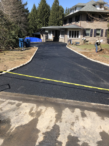 Kellys Paving and Concrete: Residential & Commercial Asphalt Paving Services Montgomery County, Parking Lot Sealcoating & Line Striping, Driveway, Concrete & Paving Contractors Philadelphia