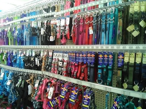 Pet Supply Store «Pet Supplies Plus», reviews and photos, 220 Market Dr, Elyria, OH 44035, USA