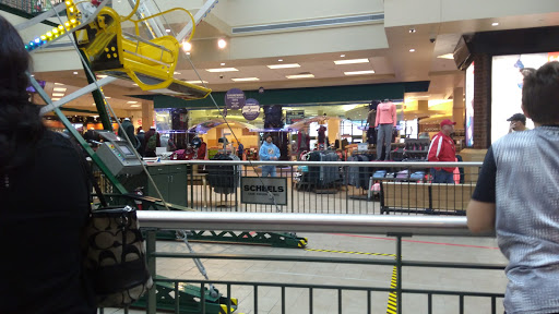 Sporting Goods Store «SCHEELS», reviews and photos, 6503 W 135th St, Overland Park, KS 66223, USA