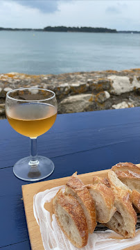 Plats et boissons du Restaurant de fruits de mer les huitres d' Evariste à Locmariaquer - n°20
