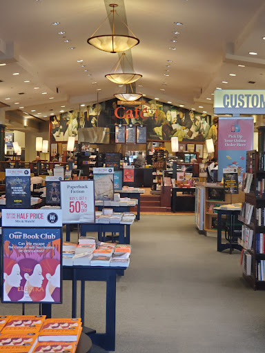 Book Store «Barnes & Noble», reviews and photos, 4300 Montgomery Rd, Ellicott City, MD 21043, USA