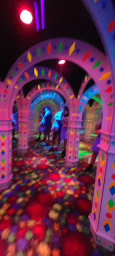 Tourist Attraction «Amazing Mirror Maze», reviews and photos, 353 N E Ct, Bloomington, MN 55425, USA