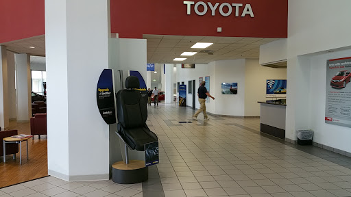 Used Car Dealer «CarMax», reviews and photos, 8200 120th Ave, Kenosha, WI 53142, USA