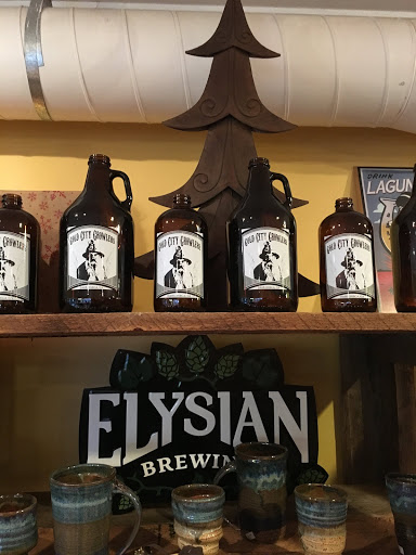 Beer Store «Gold City Growlers», reviews and photos, 10 S Chestatee St, Dahlonega, GA 30533, USA