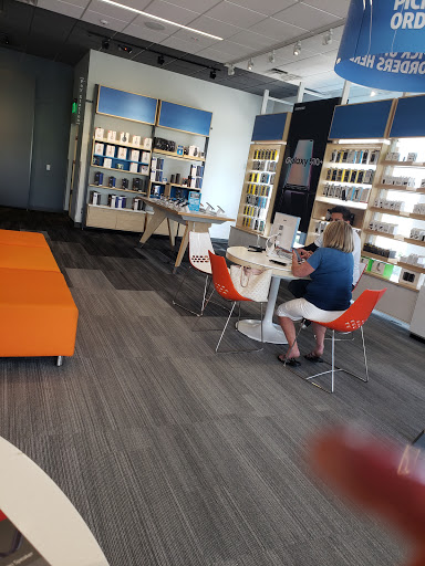 Cell Phone Store «AT&T», reviews and photos, 1492 S Randall Rd, Algonquin, IL 60102, USA
