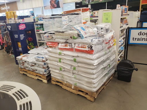 Pet Supply Store «Petco Animal Supplies», reviews and photos, 18200 NW Evergreen Pkwy, Beaverton, OR 97006, USA