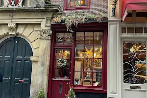 Theewinkel Het Kleinste Huis Amsterdam image