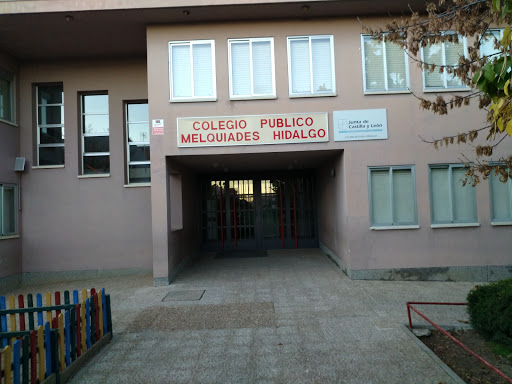 Colegio Público Melquiades Hidalgo en Cabezón de Pisuerga