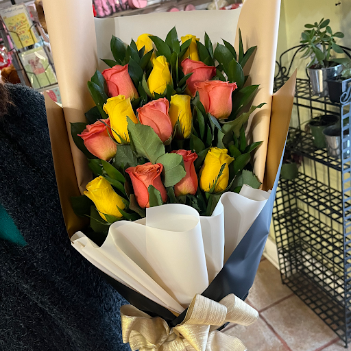 Florist «Floreria Mexico», reviews and photos, 14 N Union St, Aurora, IL 60505, USA