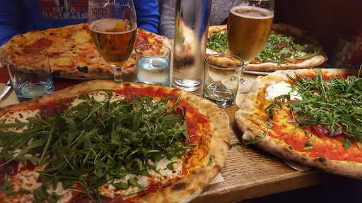 Pizzeria Ristorante du Tunnel in Courmayeur, Valle dAosta