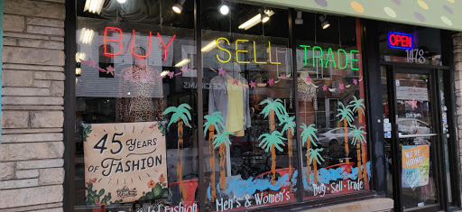 Used Clothing Store «Buffalo Exchange Chicago», reviews and photos, 1478 N Milwaukee Ave, Chicago, IL 60622, USA