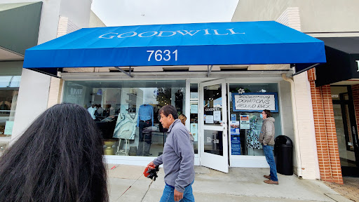 Thrift Store «Goodwill Store & Donation Center», reviews and photos, 7631 Girard Ave, La Jolla, CA 92037, USA