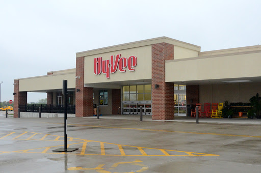 Supermarket «Hy-Vee», reviews and photos, 923 N 1st Ave, Winterset, IA 50273, USA