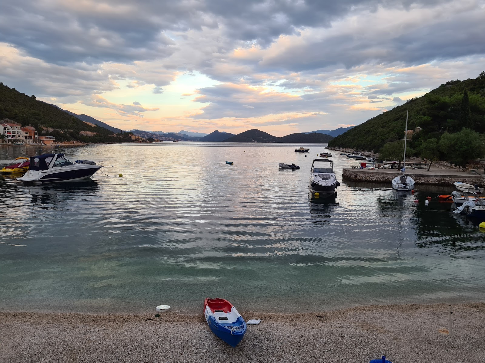 Popova luka II'in fotoğrafı çok temiz temizlik seviyesi ile