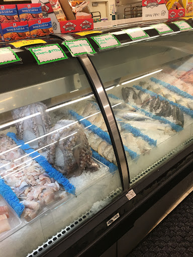 Supermarket «Rowes Supermarket», reviews and photos, 8595 Beach Blvd #329, Jacksonville, FL 32216, USA