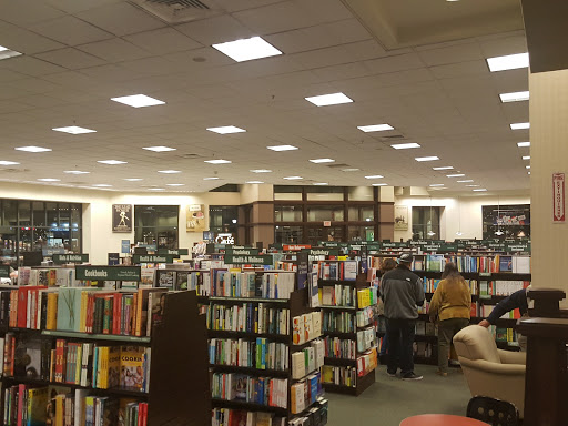 Book Store «Barnes & Noble», reviews and photos, 2960 Center Valley Pkwy, Center Valley, PA 18034, USA