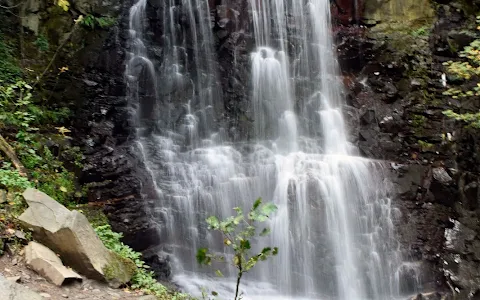 Lounak ‌‌W‌‌aterfall image