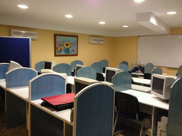 Imagen de ACAPOLA CENTRO DE ESTUDIOS (1 de 6)