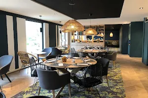 Bleu Restaurant-Bar-Terrasse image