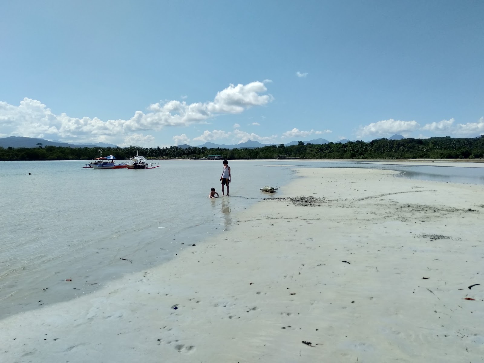 Puting Buhangin Beach photo #7