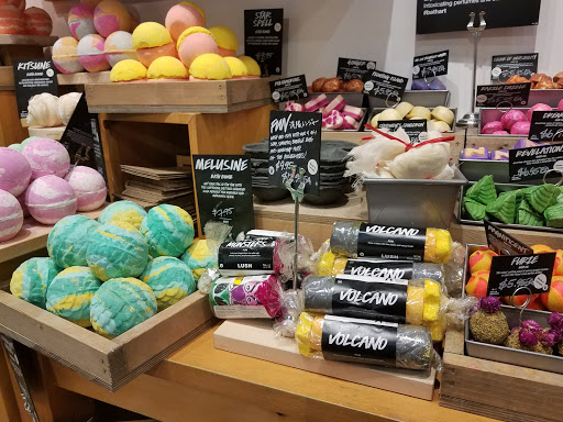 Cosmetics Store «Lush», reviews and photos, 1596 Willowbrook Dr, Houston, TX 77070, USA