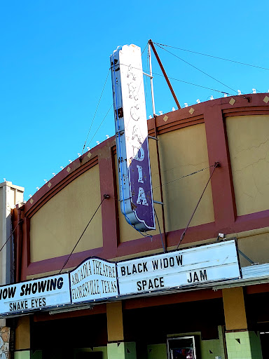 Movie Theater «Arcadia Theatre», reviews and photos, 1417 3rd St, Floresville, TX 78114, USA