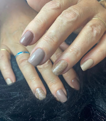 Les ongles de Marie -Prothésiste Ongulaires - Pose vernis semi permanent, Gel Chablon et Caspules GEL X à Floirac