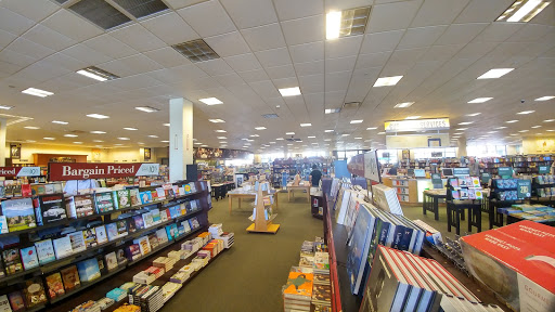 Book Store «Barnes & Noble», reviews and photos, 2000 E Rio Salado Pkwy #1032, Tempe, AZ 85281, USA