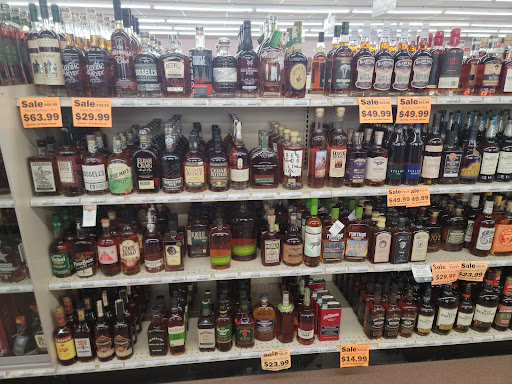 Beer Store «Family Beer & Liquor Store», reviews and photos, 20200 US Rte 20 Frontage Rd, East Dubuque, IL 61025, USA