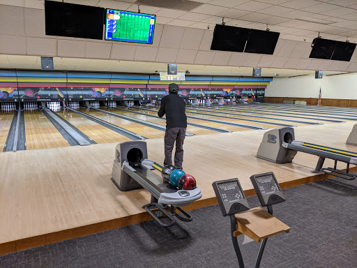 Bowling Alley «River Bend Bowling», reviews and photos, 1001 N Shiawassee St, Corunna, MI 48817, USA