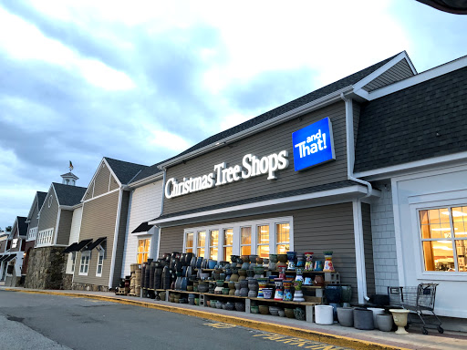 Christmas Tree Shops, 28-34 Broadway, Lynnfield, MA 01940, USA, 