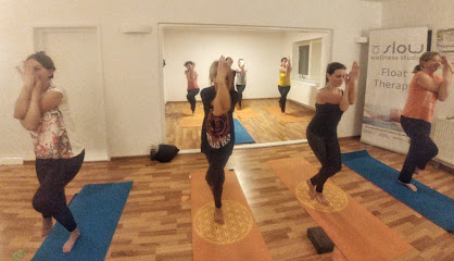 Let,s Yoga Bacau - Strada Banca Națională 11, Bacău, Romania