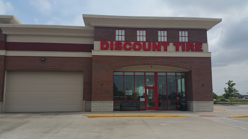Tire Shop «Discount Tire», reviews and photos, 2900 Mt Williams Dr, Norman, OK 73069, USA