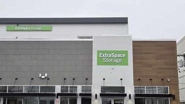 Extra Space Storage