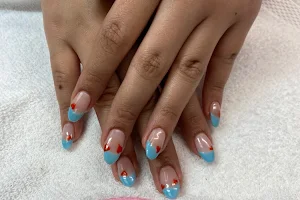 Shani’s beautiful nails image