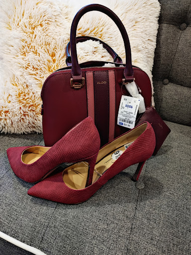 Clothing Store «Ross Dress for Less», reviews and photos, 330 N Hwy 67, Cedar Hill, TX 75104, USA