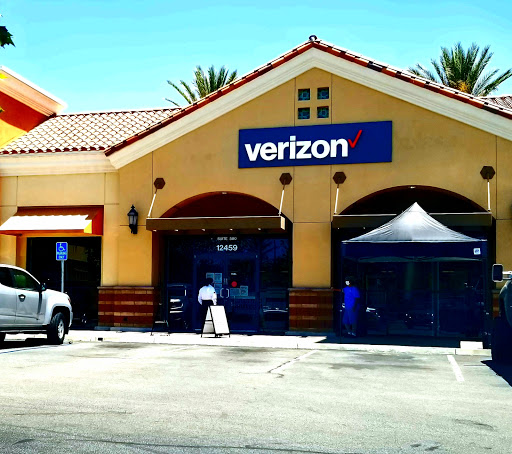 Cell Phone Store «Verizon», reviews and photos, 12459 Limonite Ave c, Mira Loma, CA 91752, USA