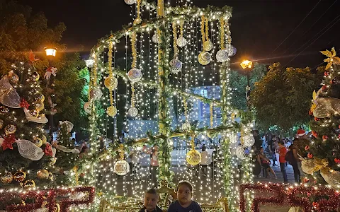 Monumento "5 De Septiembre" image