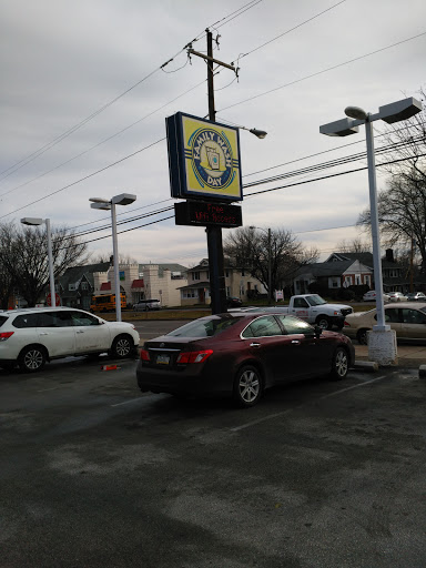 Laundromat «Family Wash Day», reviews and photos, 8101 West Chester Pike, Upper Darby, PA 19082, USA