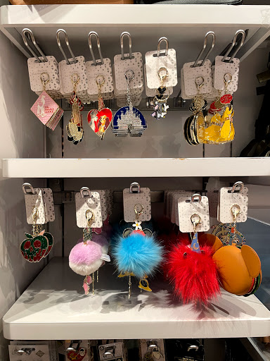 Toy Store «Disney Store», reviews and photos, 564 Great Northern Shop Center, North Olmsted, OH 44070, USA