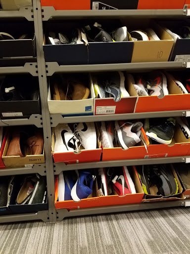 Department Store «Nordstrom Rack Cerritos Best Plaza», reviews and photos, 11111 183rd St, Cerritos, CA 90703, USA