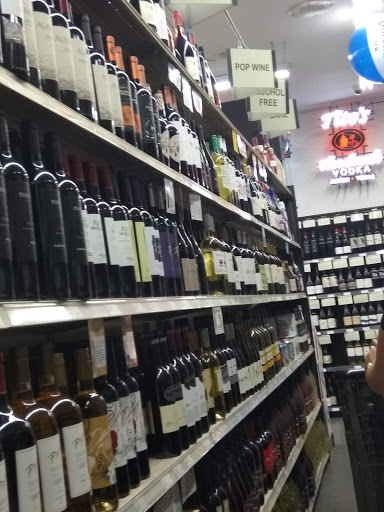 Liquor Store «Bayway World of Liquors», reviews and photos, 639 Bayway, Elizabeth, NJ 07202, USA
