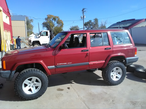 Auto Repair Shop «Discount Tire & Service of Greeley», reviews and photos, 120 18th St, Greeley, CO 80631, USA