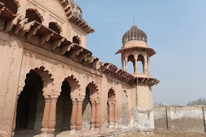 Palace Of Chui Mal Ka Talab image